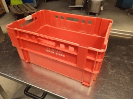 52 Stackable crates